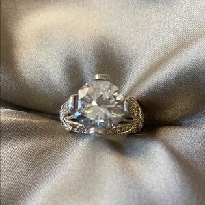 Vintage 925 Sterling Silver CZ Statement Ring! Sz 7